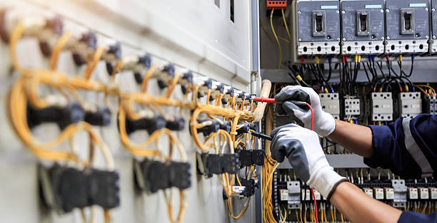 Professional Electrician technician working in Stow, OH